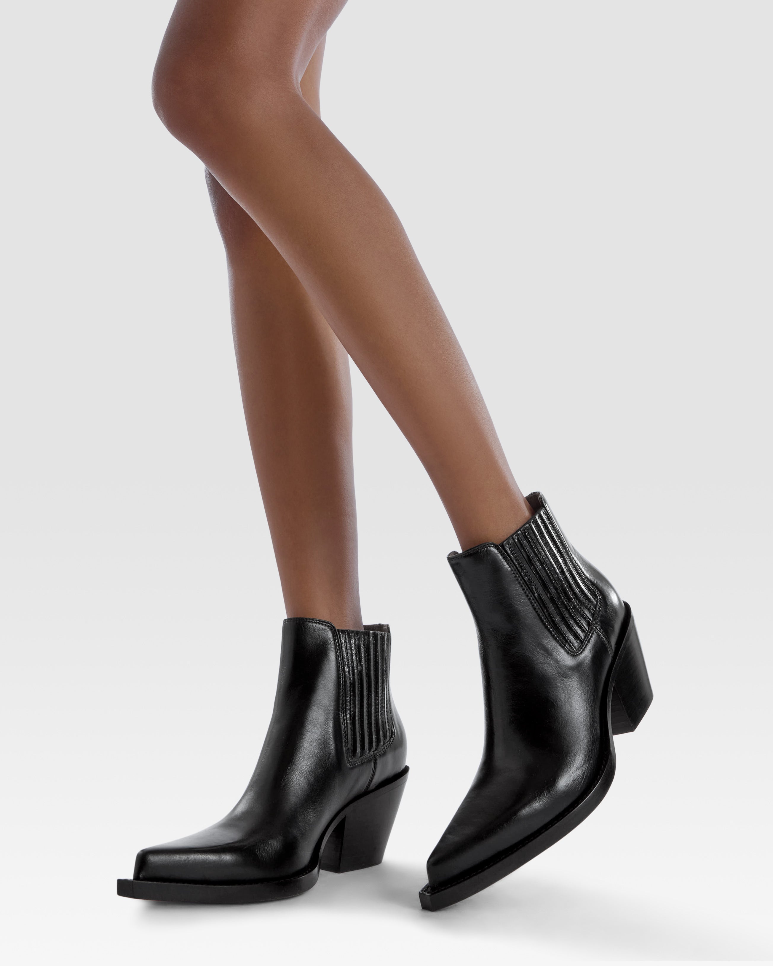 Texan ankle boots in shiny black calf leather