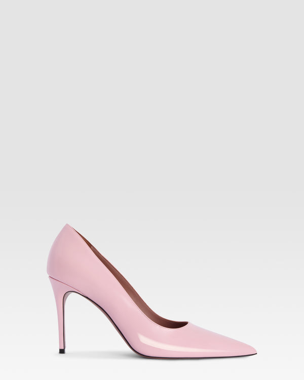 Pumps in petal pink brushed calf leather
