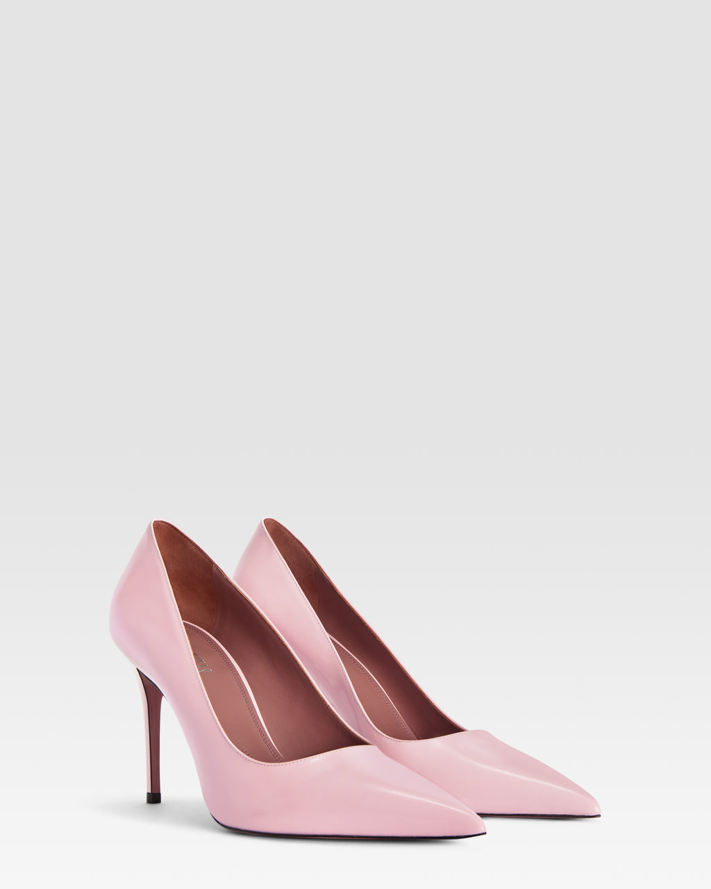 Zapatos de tacon en piel de becerro lisa de color rosa petalo