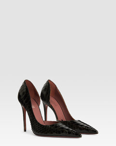 Zapatos de tacon de piel con estampado de serpiente de color negro