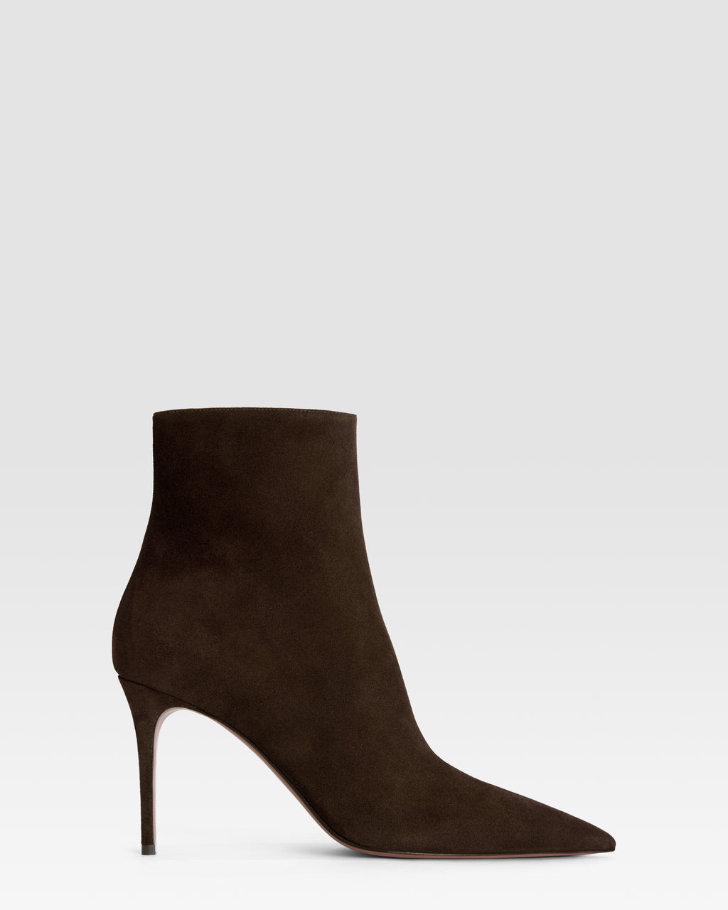 Bottines en cuir de veau suede couleur ebene