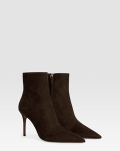 Bottines en cuir de veau suede couleur ebene