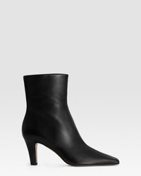 Ankle boots in black calf leather — BLACK