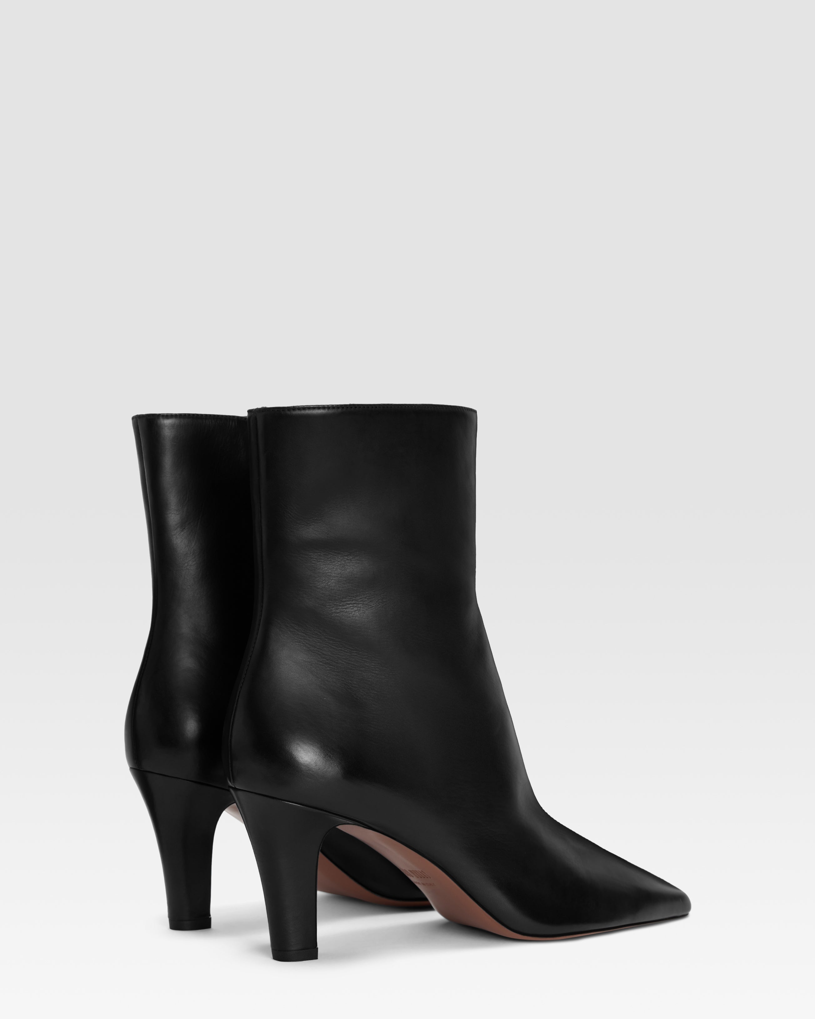 Ankle boots in black calf leather