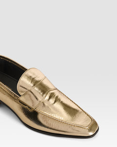 Loafers in gold, metallic-effect plisse leather