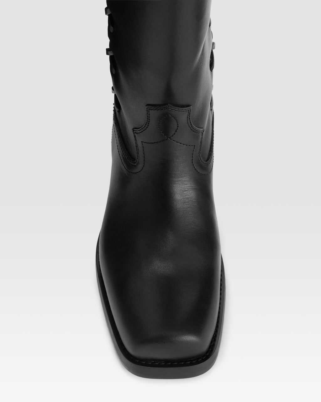 Boots in black calf leather