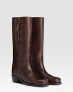 Boots in chocolate calf leather