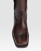 Boots in chocolate calf leather