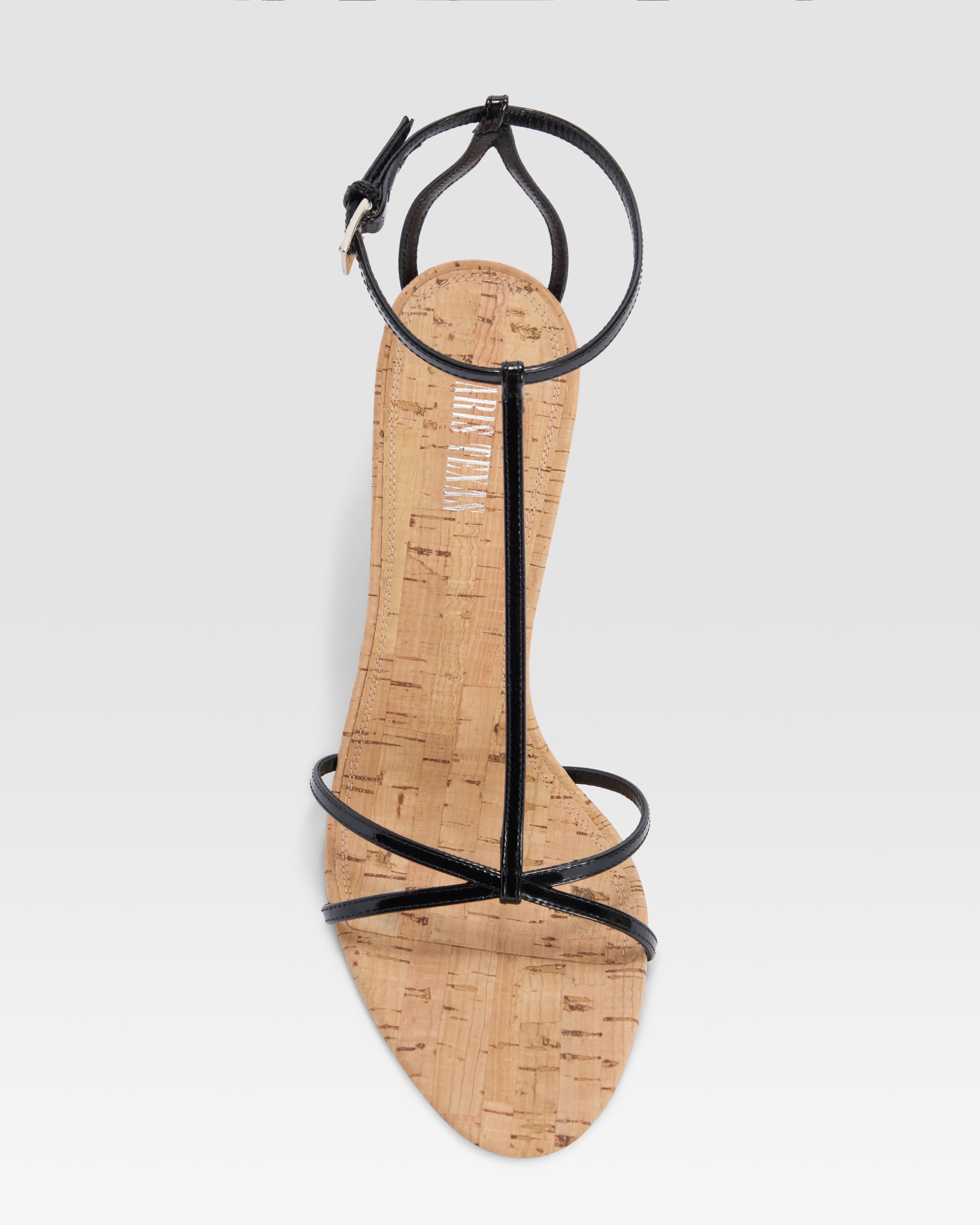 SANDALIA T-STRAP DE CHAROL Y CORCHO