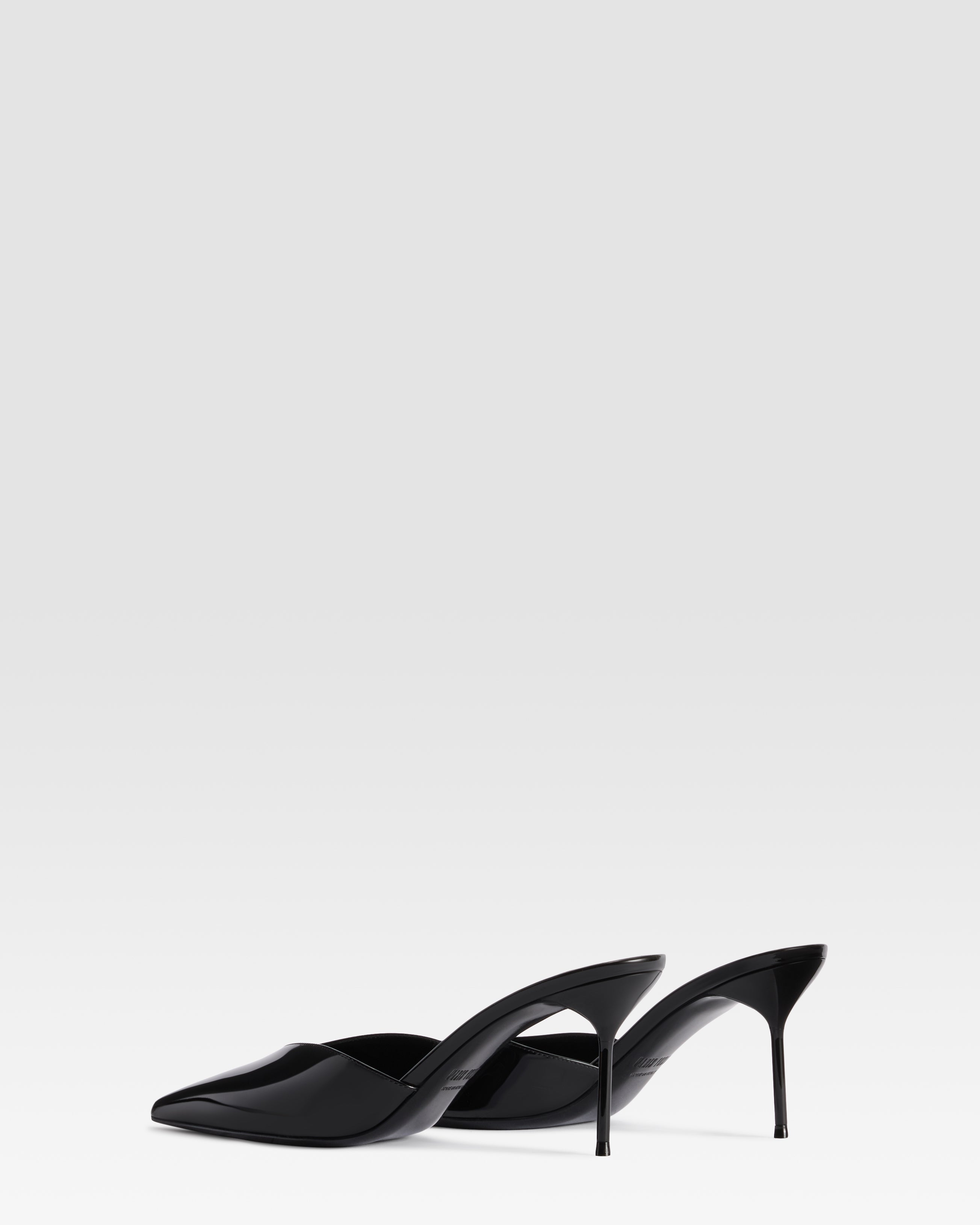 PATENT LEATHER SABOT
