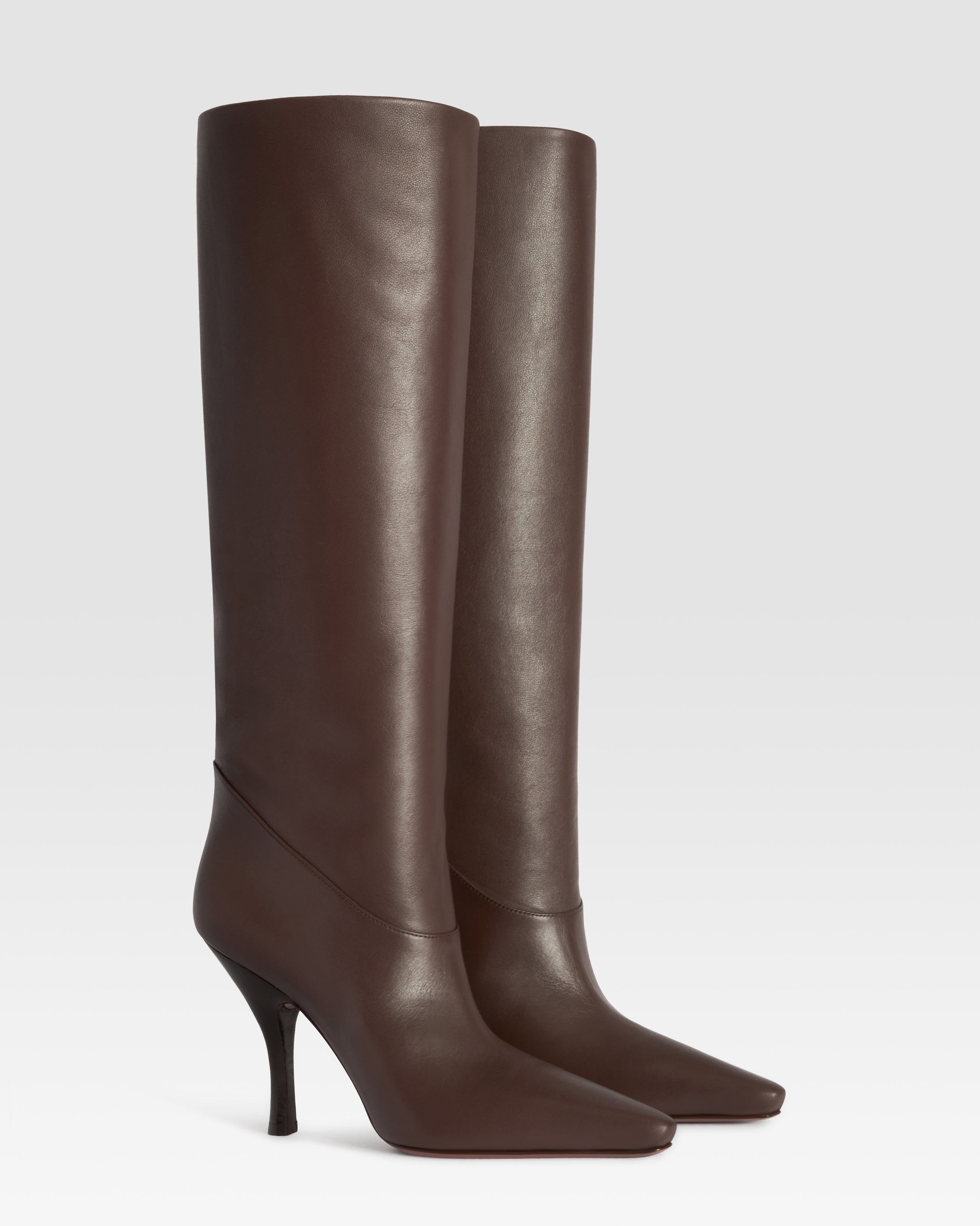 BOTA DE PIEL