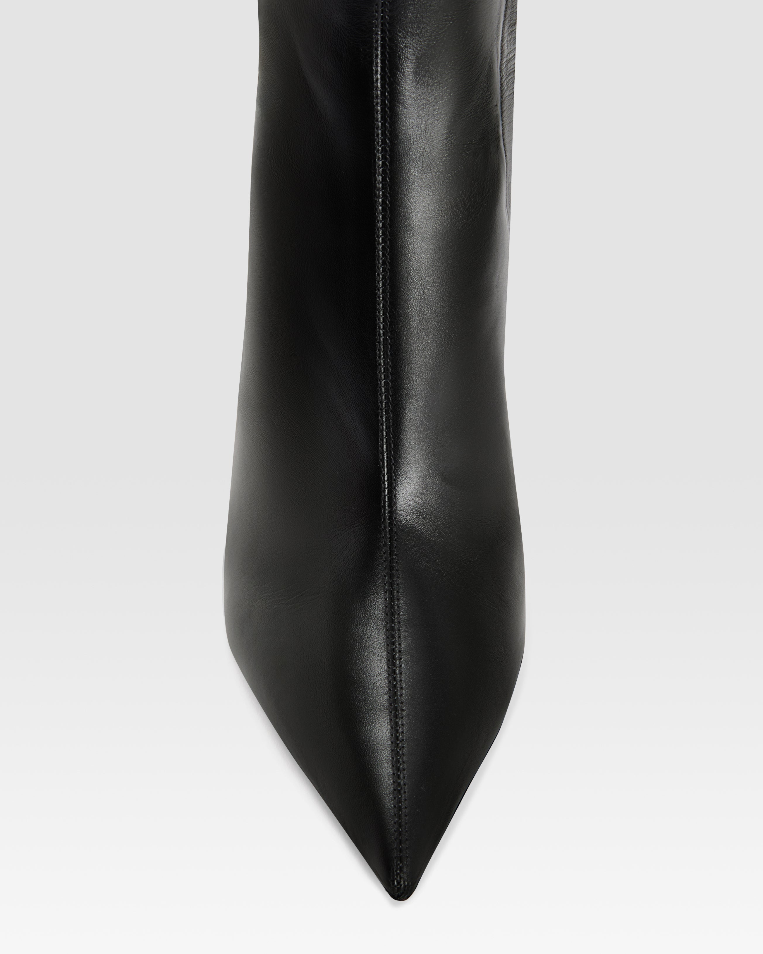 BOTA DE PIEL