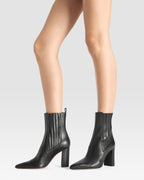 LEATHER ANKLE BOOT