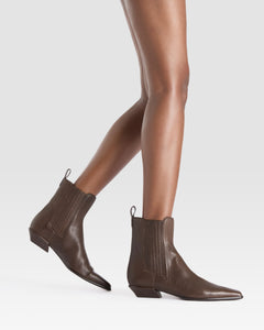 LEATHER ANKLE BOOT