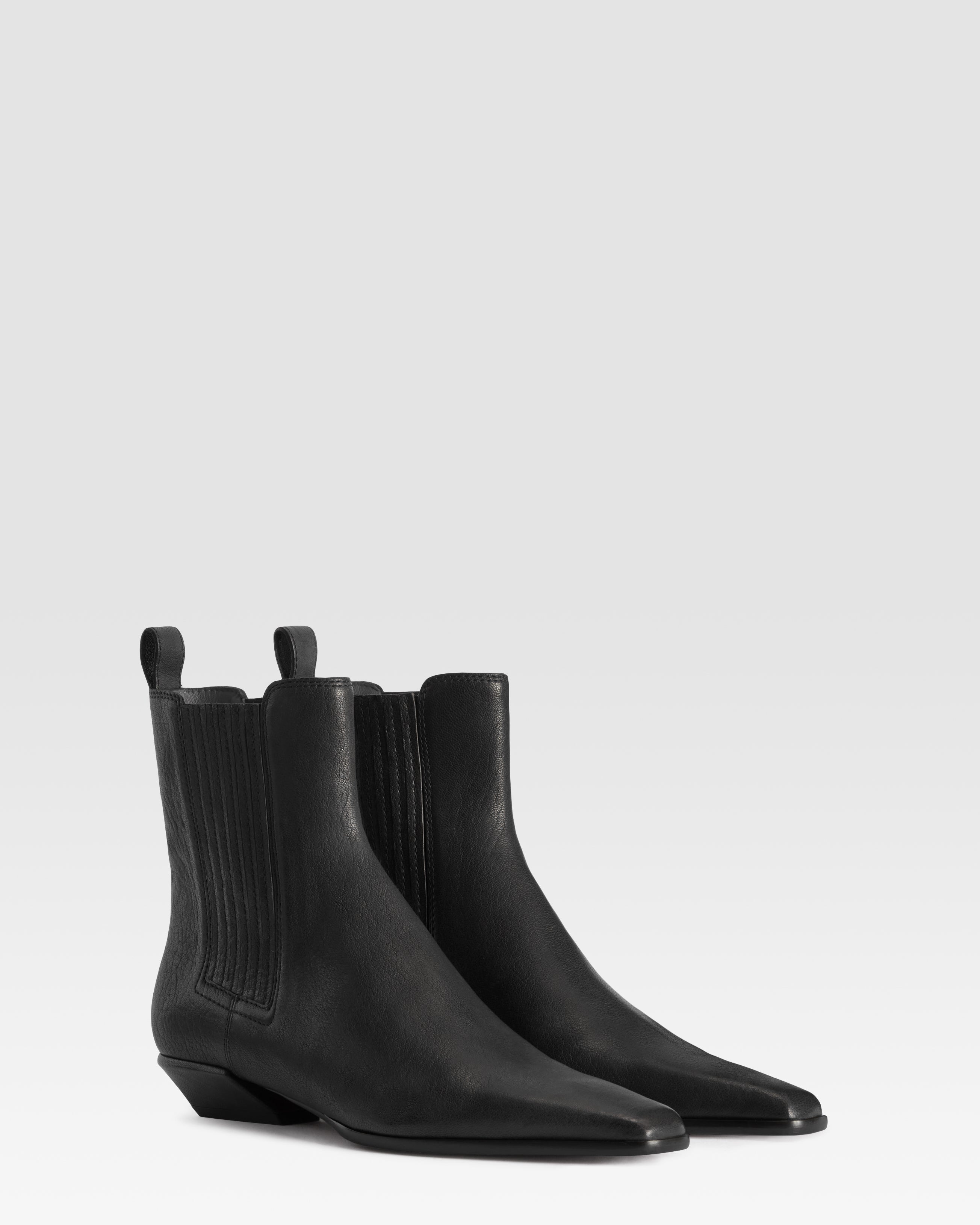 LEATHER ANKLE BOOT