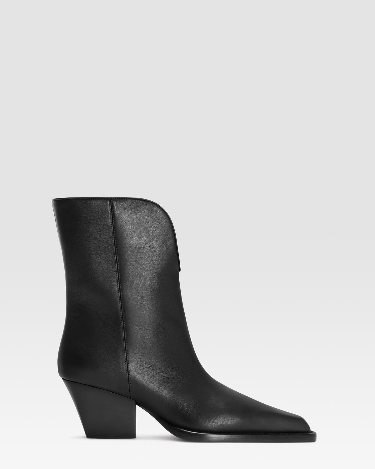 LEATHER ANKLE BOOT