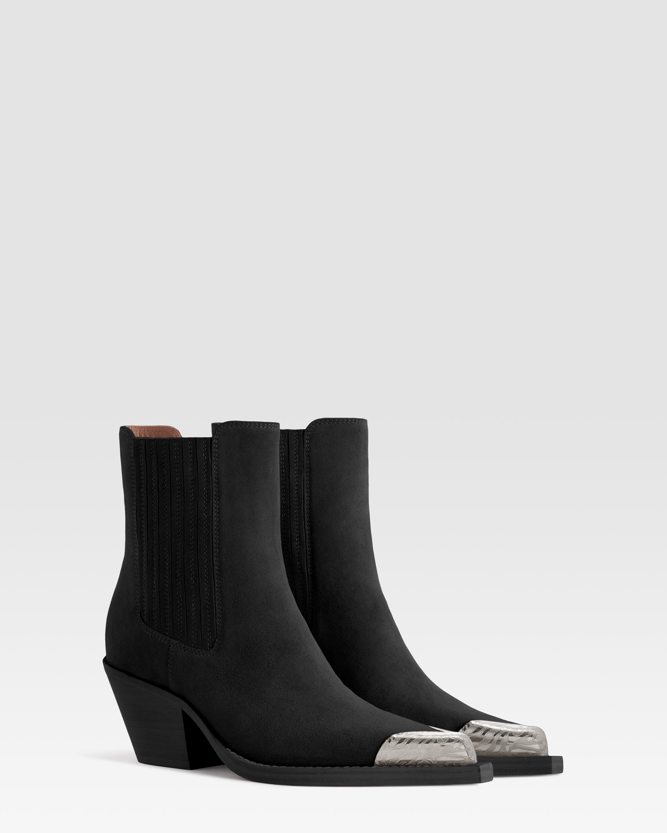 BOTIN ESTILO WESTERN DE ANTE CON PUNTERA METALICA