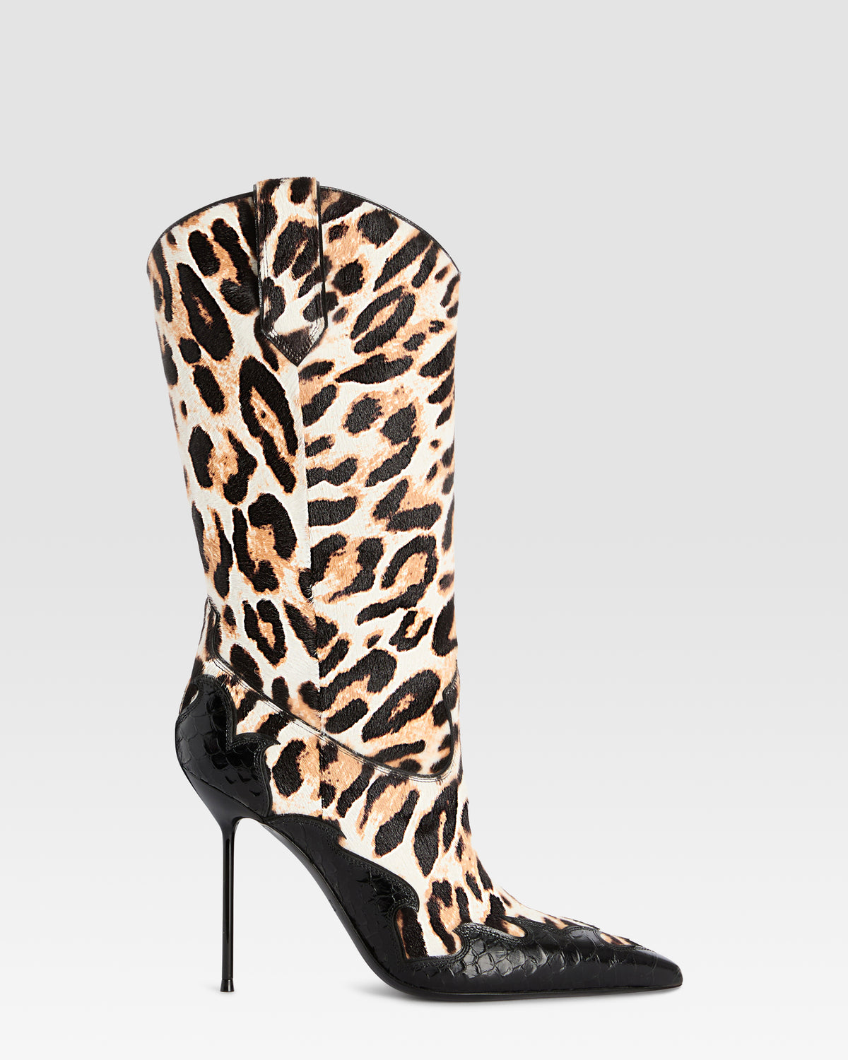 STIVALE IN CAVALLINO LEOPARDATO CON RICAMO CUT-OUT E INTARSI A CUORE