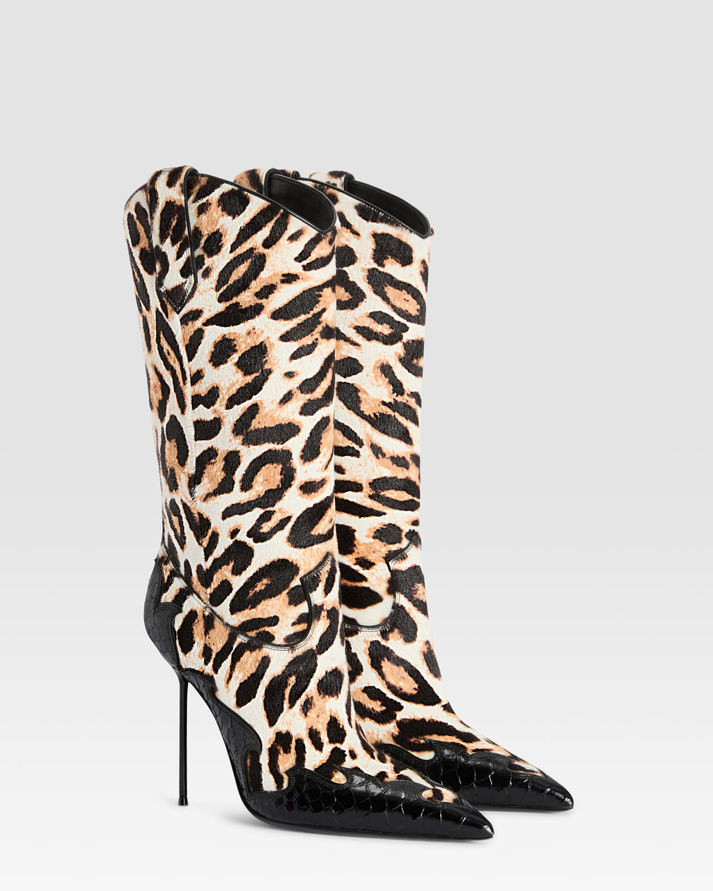 STIVALE IN CAVALLINO LEOPARDATO CON RICAMO CUT-OUT E INTARSI A CUORE