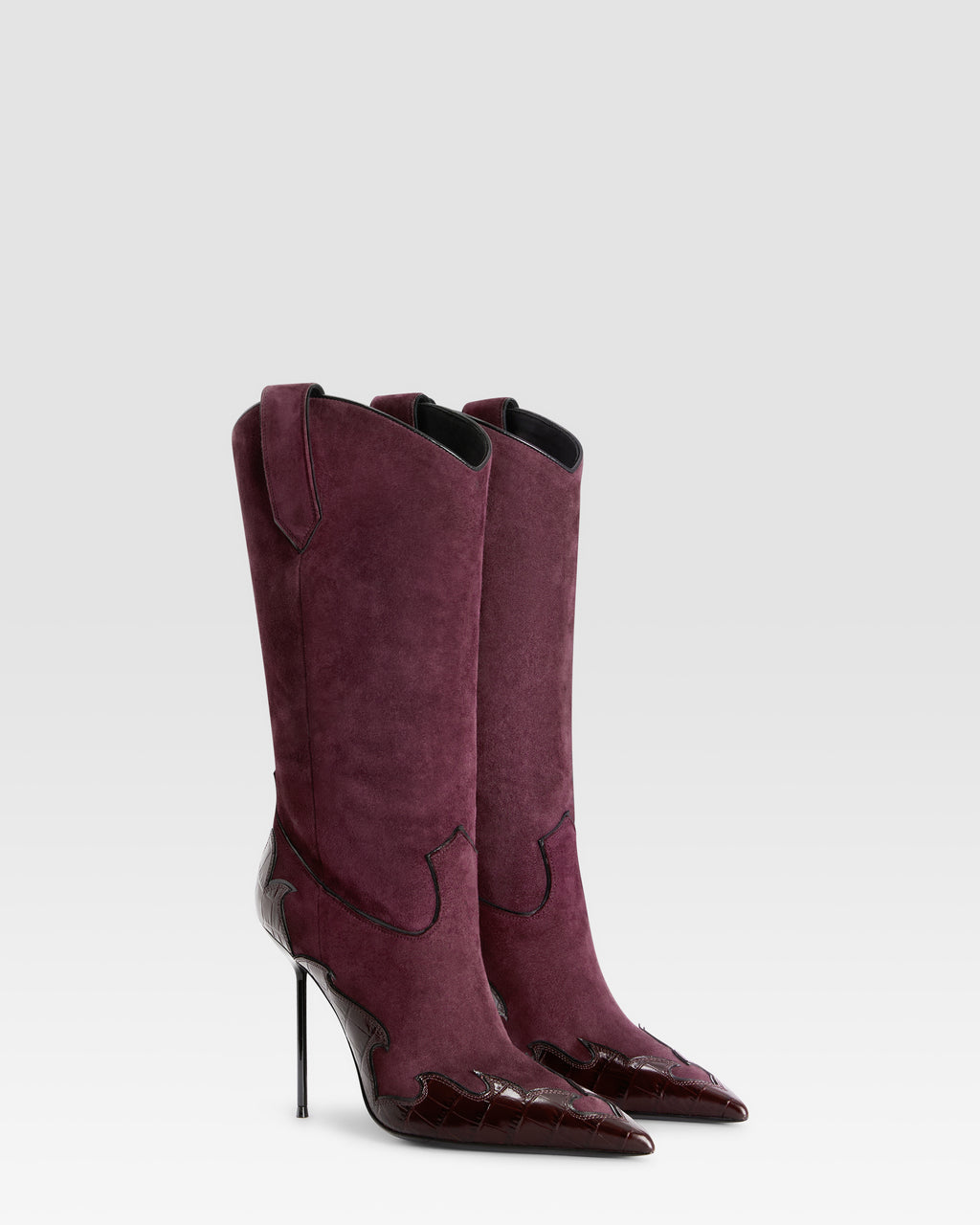 VELOURSLEDERSTIEFEL MIT CUT-OUT-STICKEREI UND HERZ-INLAYS
