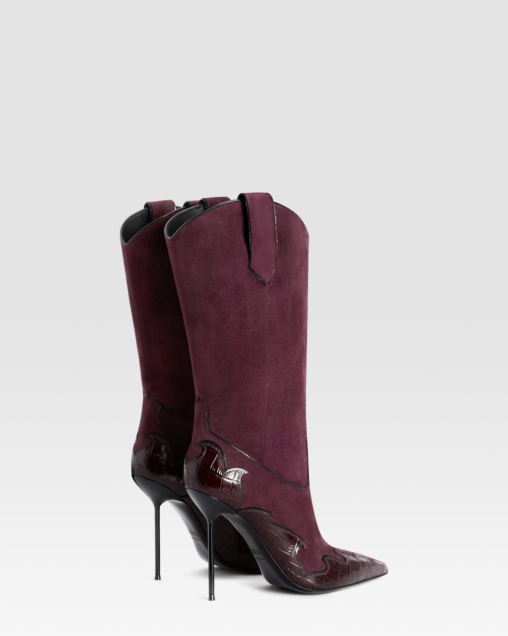 VELOURSLEDERSTIEFEL MIT CUT-OUT-STICKEREI UND HERZ-INLAYS