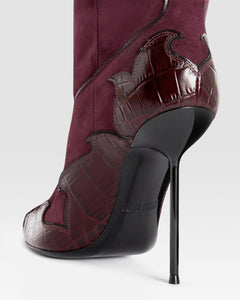 VELOURSLEDERSTIEFEL MIT CUT-OUT-STICKEREI UND HERZ-INLAYS