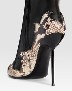 NAPPALEDER ANKLE BOOT MIT CUT-OUT-STICKEREI UND HERZ-INLAYS