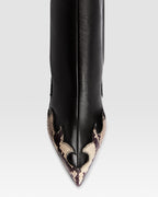 NAPPALEDER ANKLE BOOT MIT CUT-OUT-STICKEREI UND HERZ-INLAYS