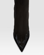 VELOURSLEDER ANKLE BOOT MIT CUT-OUT-STICKEREI UND HERZ-INLAYS