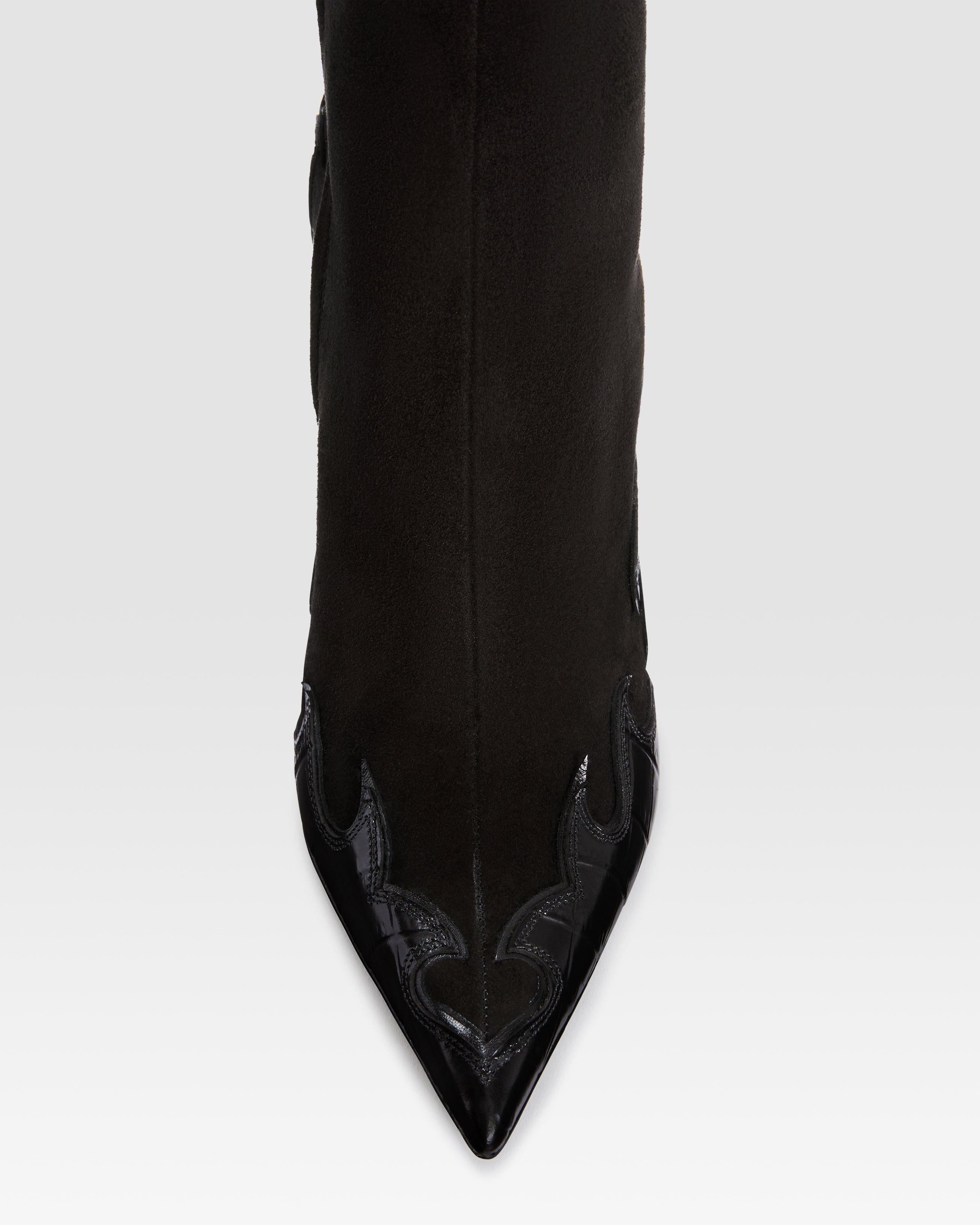 VELOURSLEDER ANKLE BOOT MIT CUT-OUT-STICKEREI UND HERZ-INLAYS