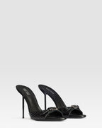 MULE DE PIEL ESTAMPA COCODRILO CON HEBILLA JOYA