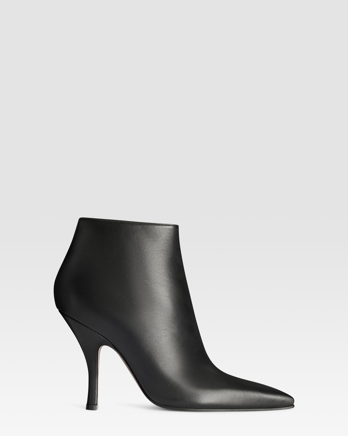 LEATHER ANKLE BOOT