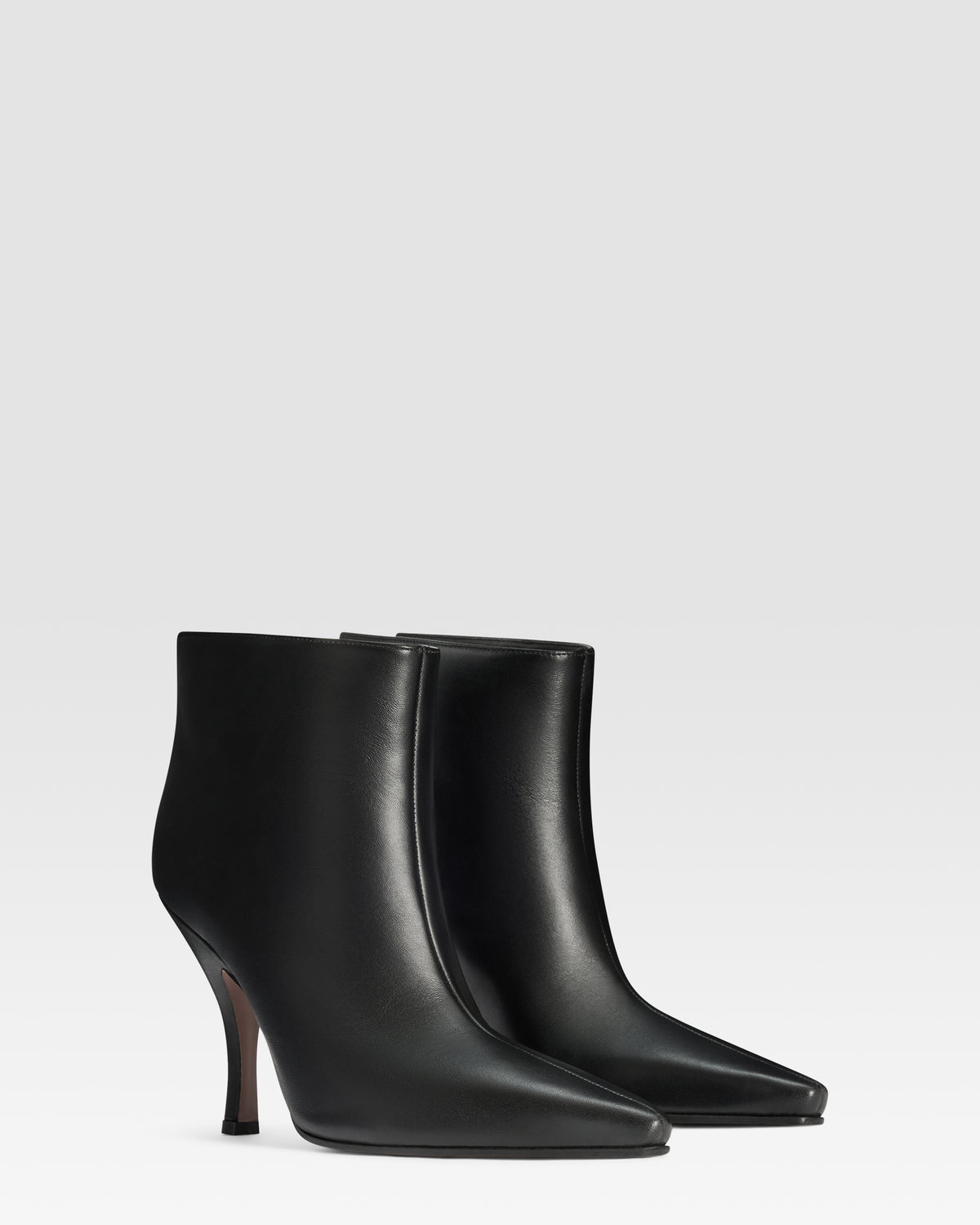 LEATHER ANKLE BOOT