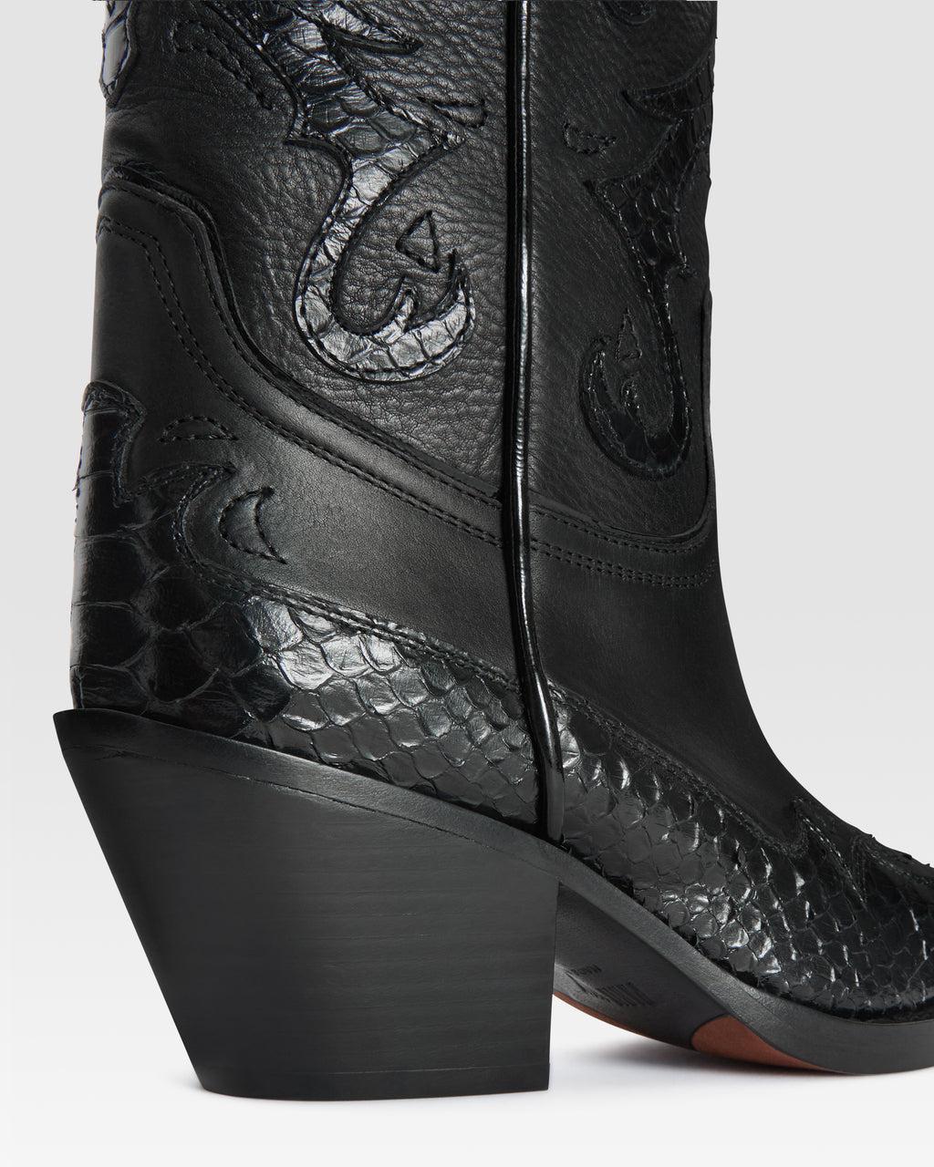 WESTERNSTIEFEL AUS LEDER MIT PYTHON-PRINT-STICKEREI