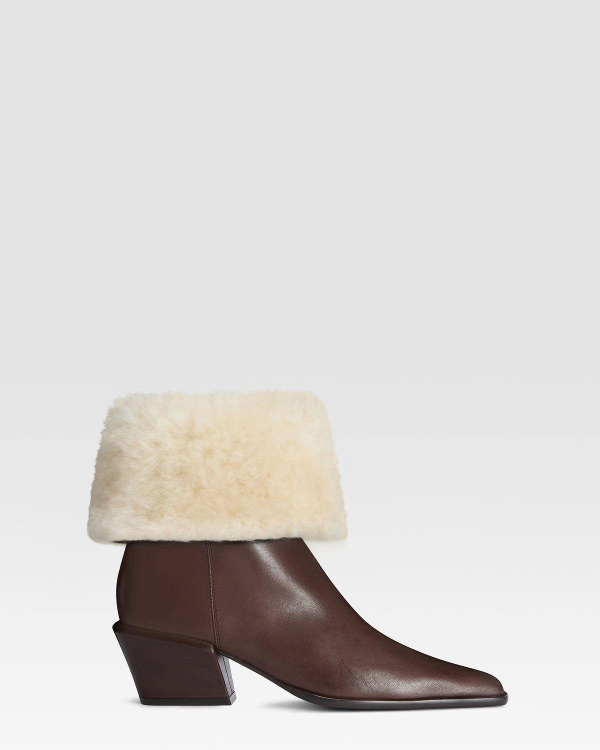 BOTIN DE PIEL Y SHEARLING SUAVE