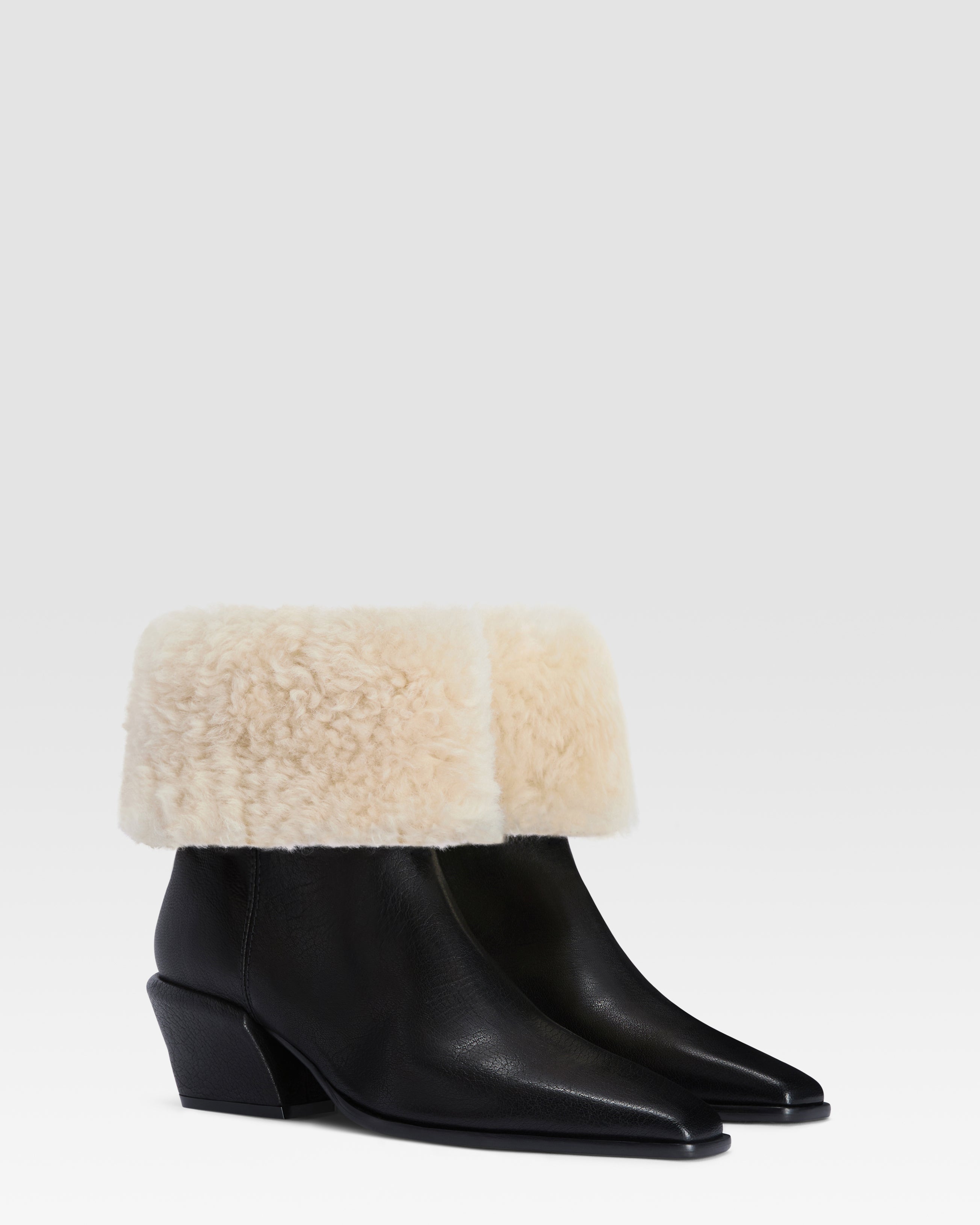 BOTTINE EN CUIR ET SHEARLING DOUX