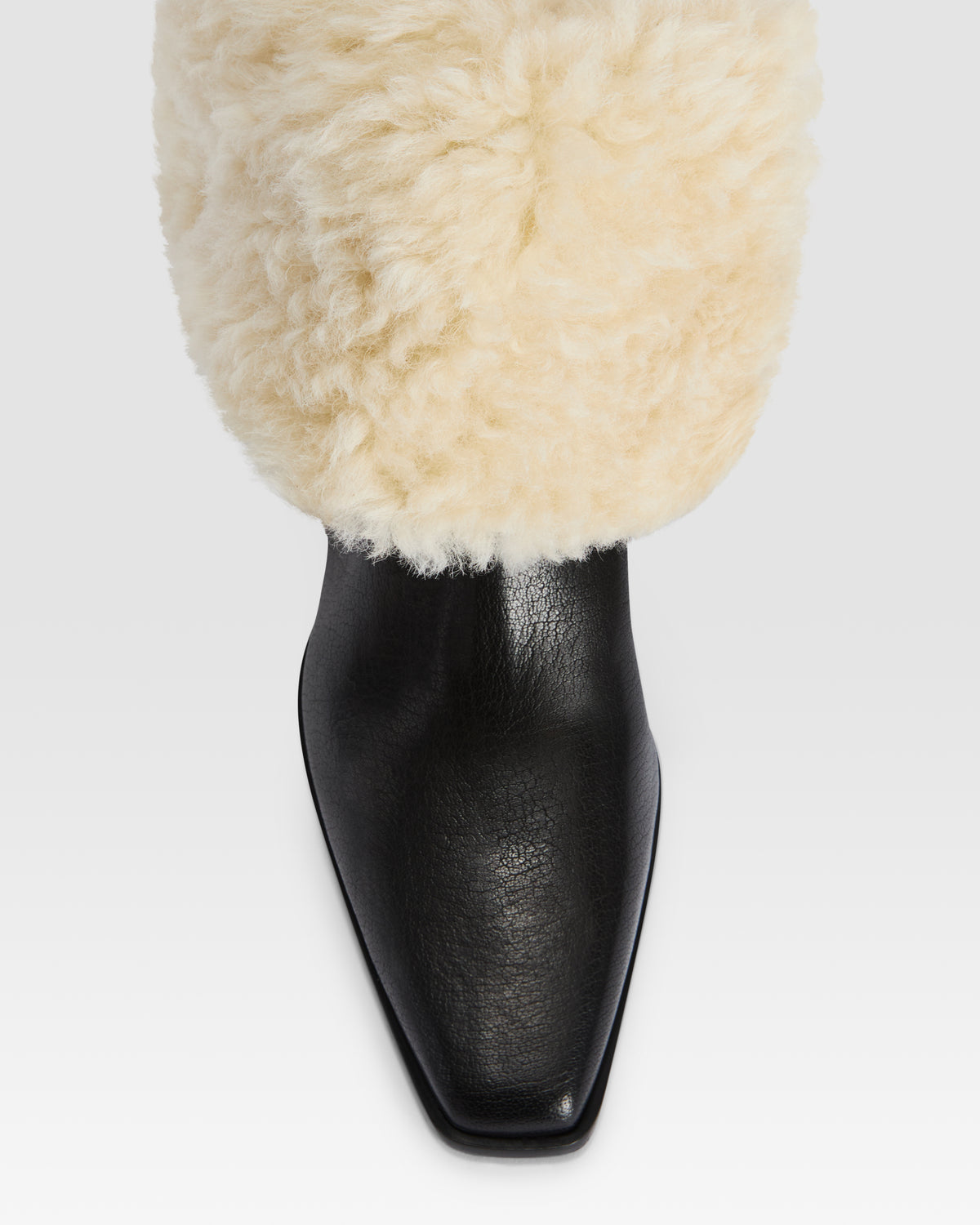BOTTINE EN CUIR ET SHEARLING DOUX