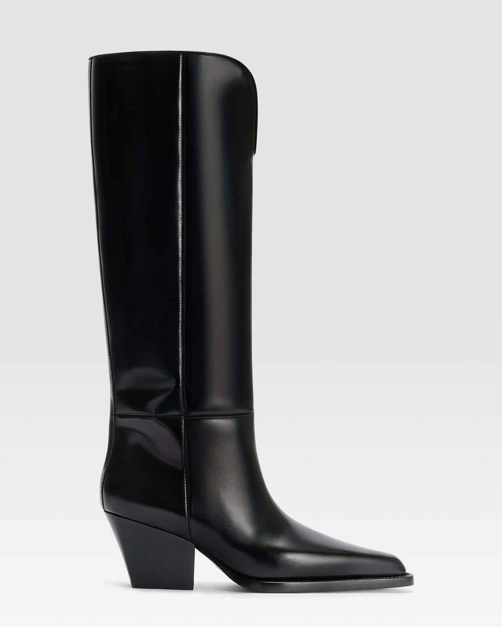 GEBURSTETER LEDERSTIEFEL