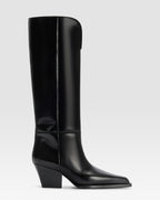 GEBURSTETER LEDERSTIEFEL