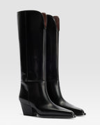 GEBURSTETER LEDERSTIEFEL