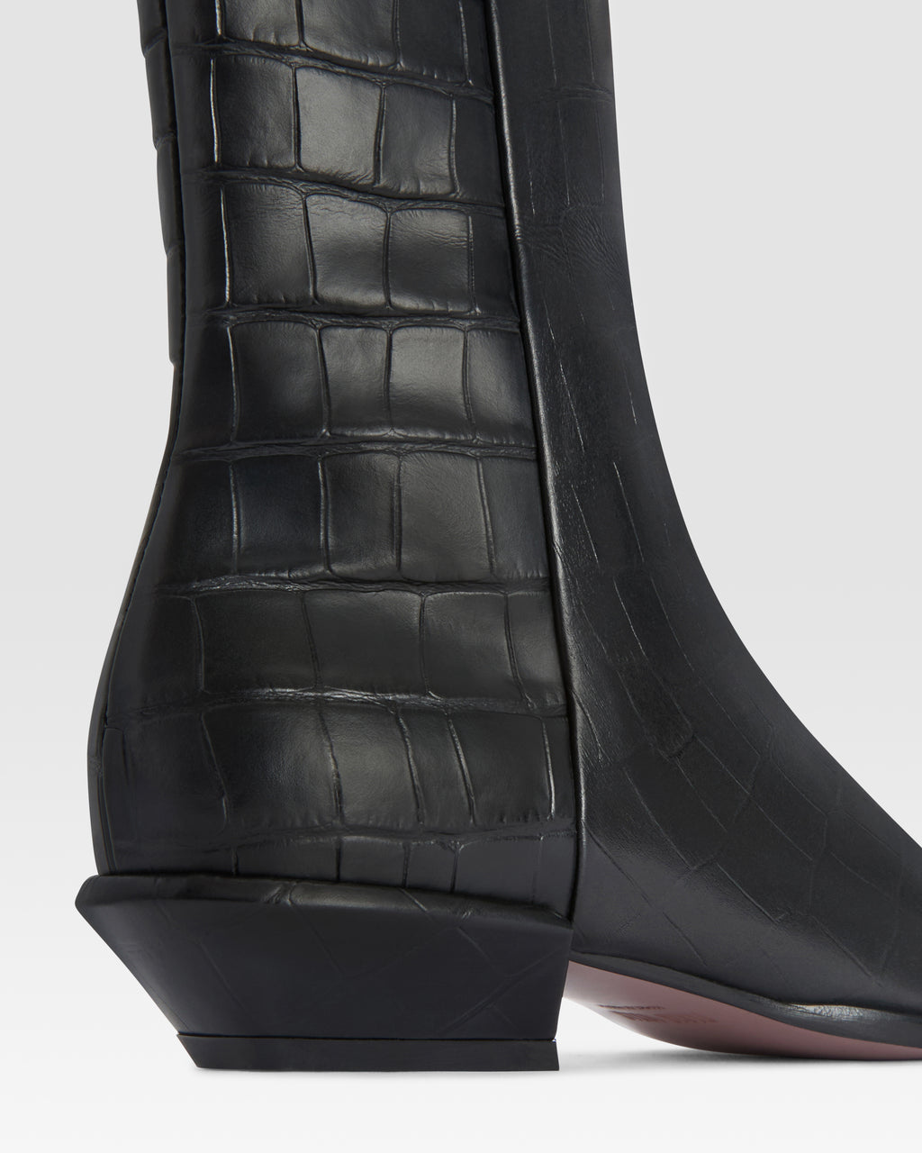 BOTIN DE PIEL ESTAMPA COCODRILO