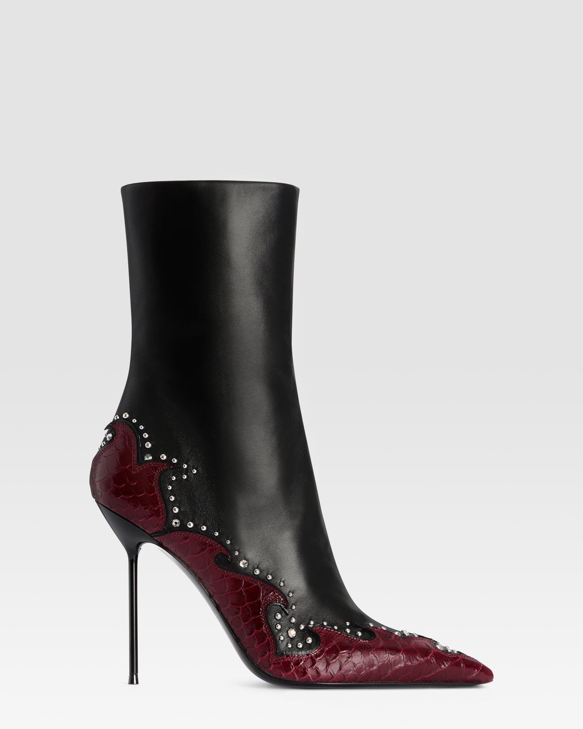 STIVALETTO IN NAPPA CON RICAMO CUT-OUT E INTARSI A CUORE