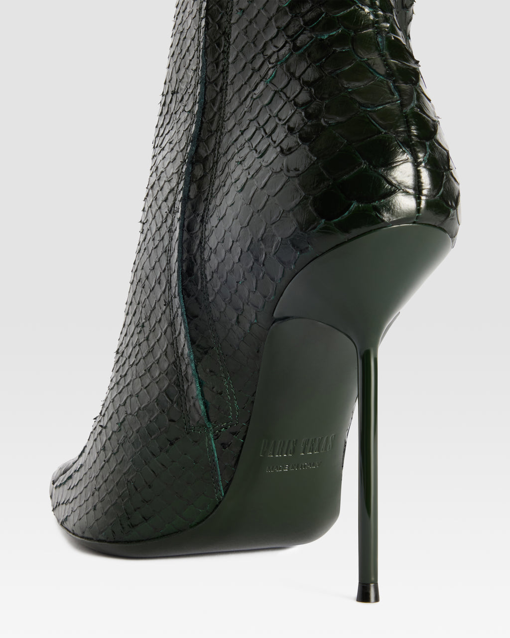 PYTHON-PRINT LEDERSTIEFEL MIT CUT-OUT-EFFEKT