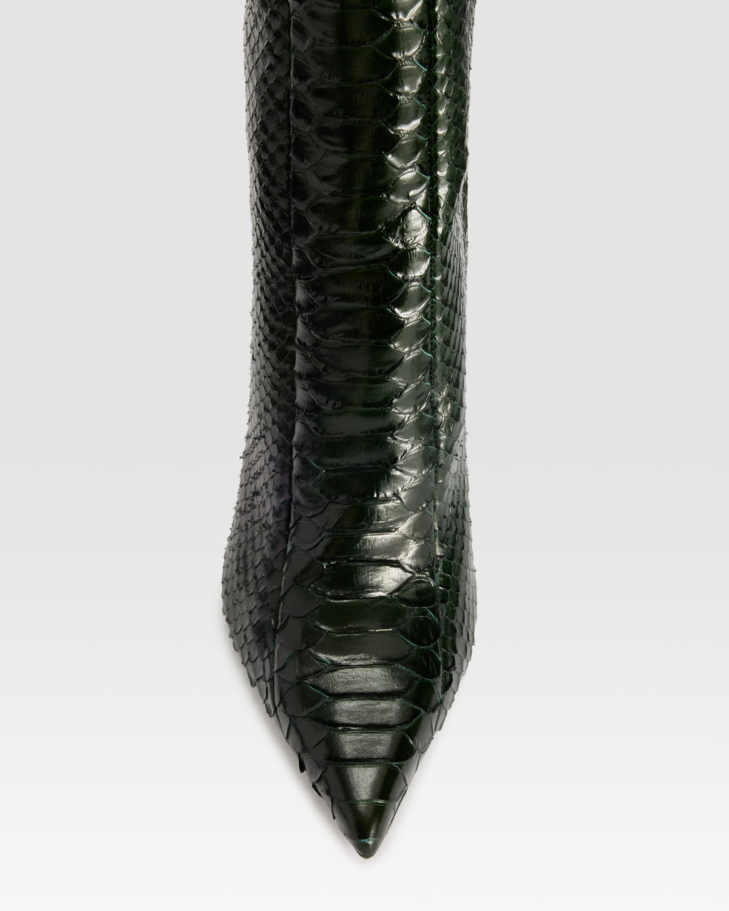 PYTHON-PRINT LEDERSTIEFEL MIT CUT-OUT-EFFEKT