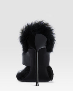MULE CHANKLA DE PIEL CHAROL CON PLANTILLA DE SHEARLING