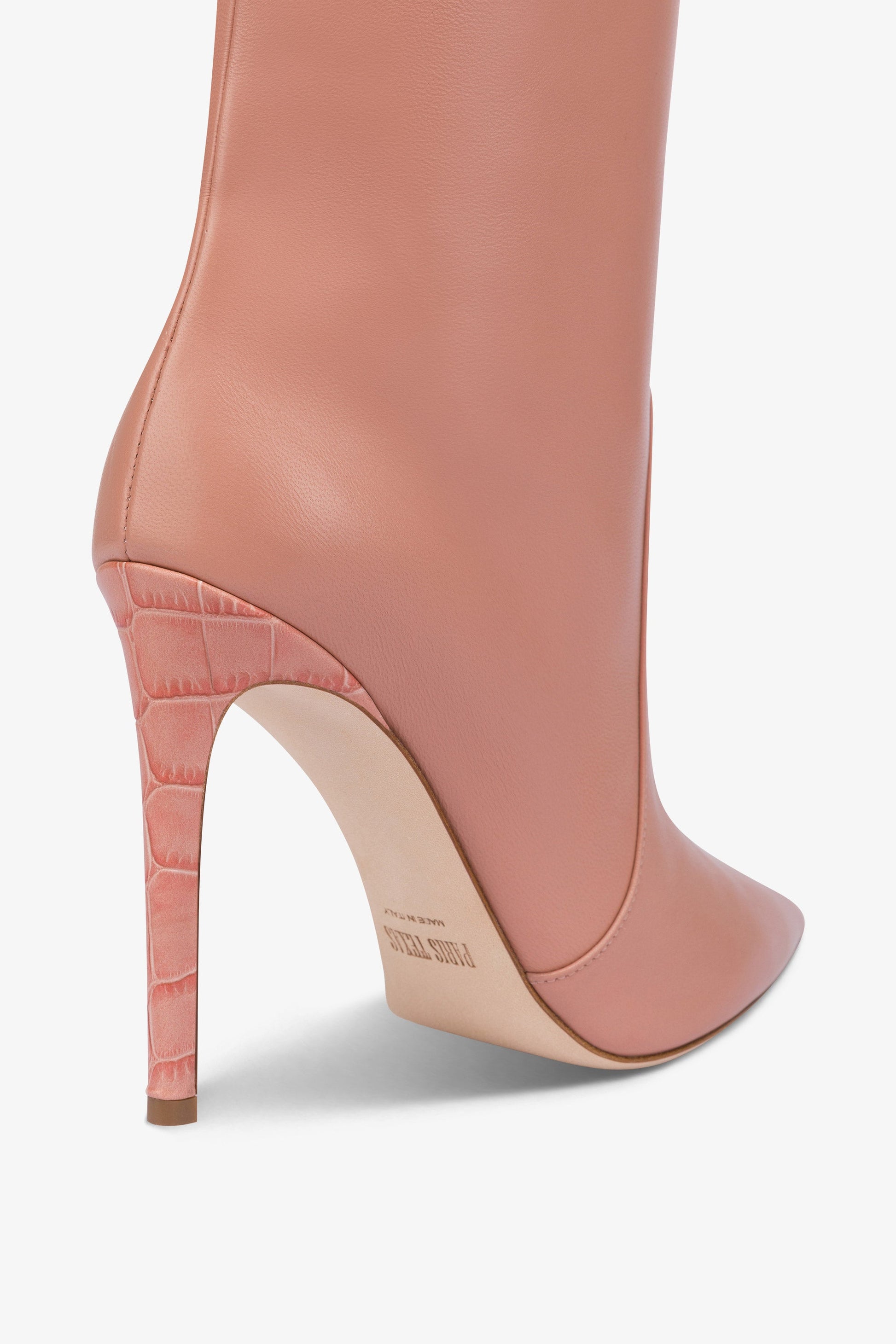 Pointed knee-high boots in smooth Texas pink leather