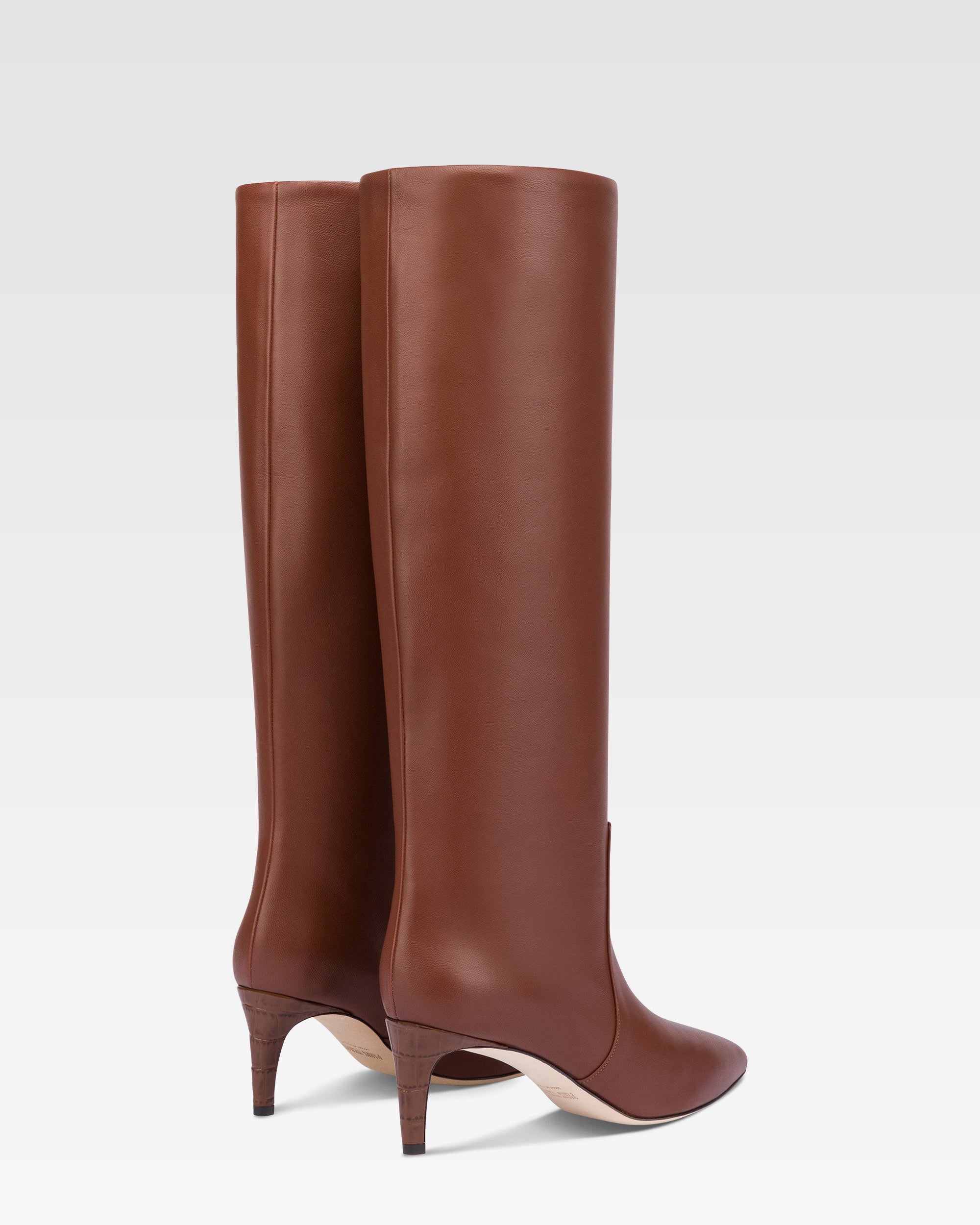 Pointed knee-high boots in smooth chocolate leather
