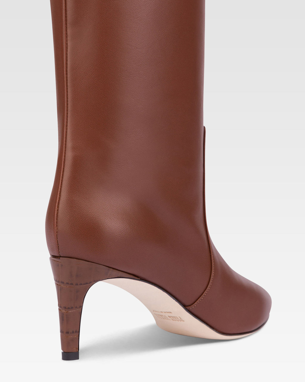 Pointed knee-high boots in smooth chocolate leather