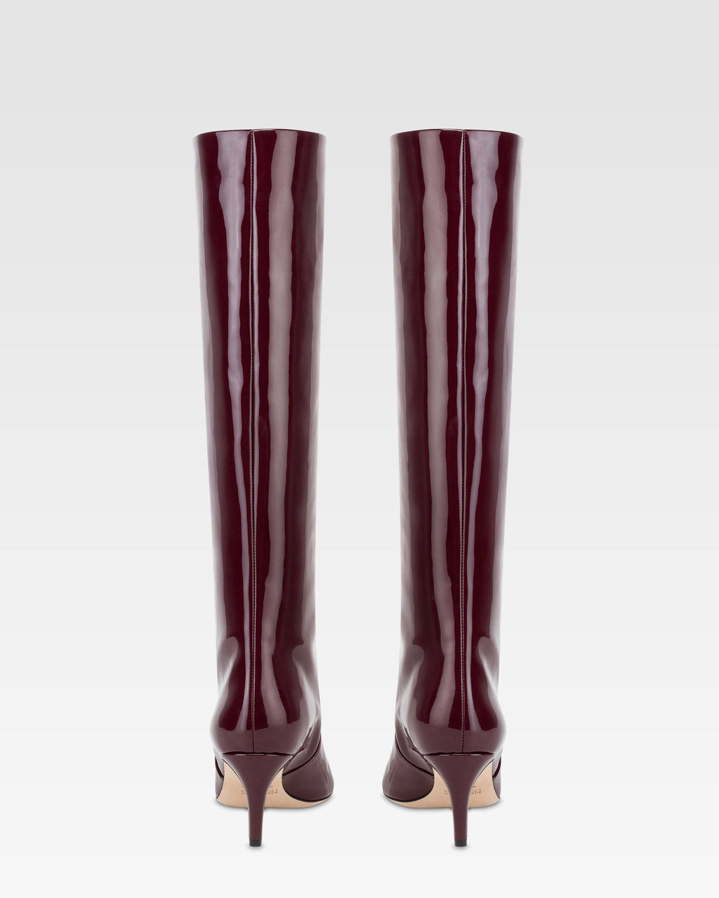 Stiefel aus Lackleder in der Farbe Rouge Noir.