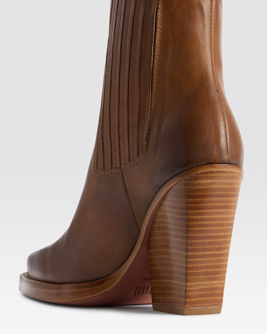 LEATHER WESTERN ANKLE BOOT
